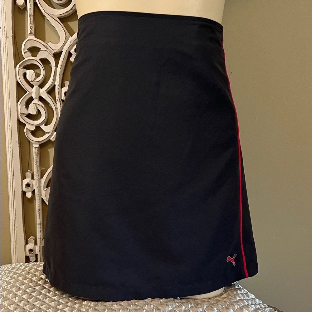 Puma Women's charcoal grey Skirt with hot pink Trim